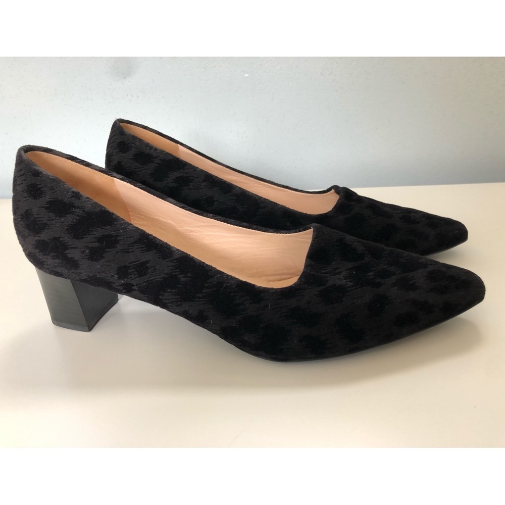 Peter Kaiser Plus Suede Pump